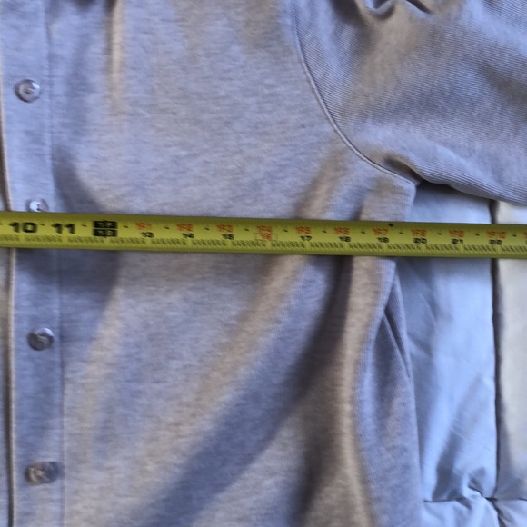 Talbots cardigan with pockets. - Picture 4 of 8